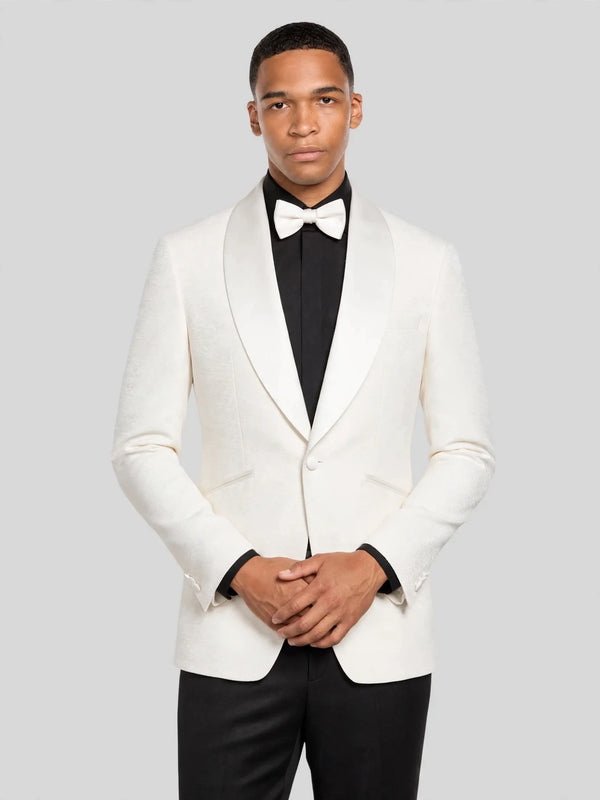 Ivory Grain-Textured Wide Shawl-Collar Tuxedo Jacket 05